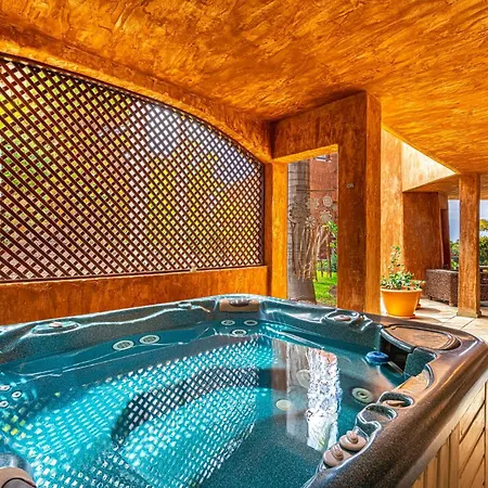 Bahia Menceyes Private Jacuzzi شقة